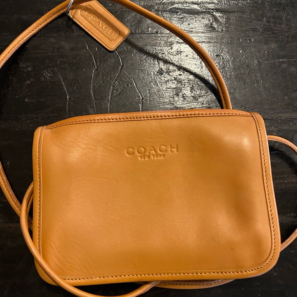 Coach Handbags - Vtg. Coach crossbody